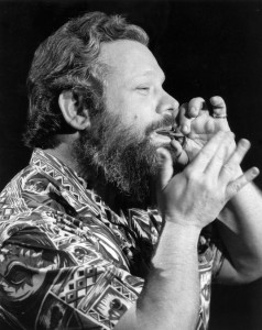 Art on the jawharp. photo by Robert Barclay © from the Sing Out! Resource Center