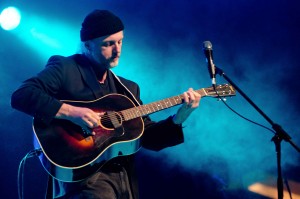 Garnet Rogers (Photo Credit: Bruce Dienes)