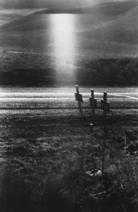 Robert Frank: "Crosses on Scene of Highway Accident" (photograph, 1955)