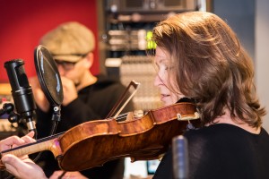 Efrat performing in the studios of WFDU-FM